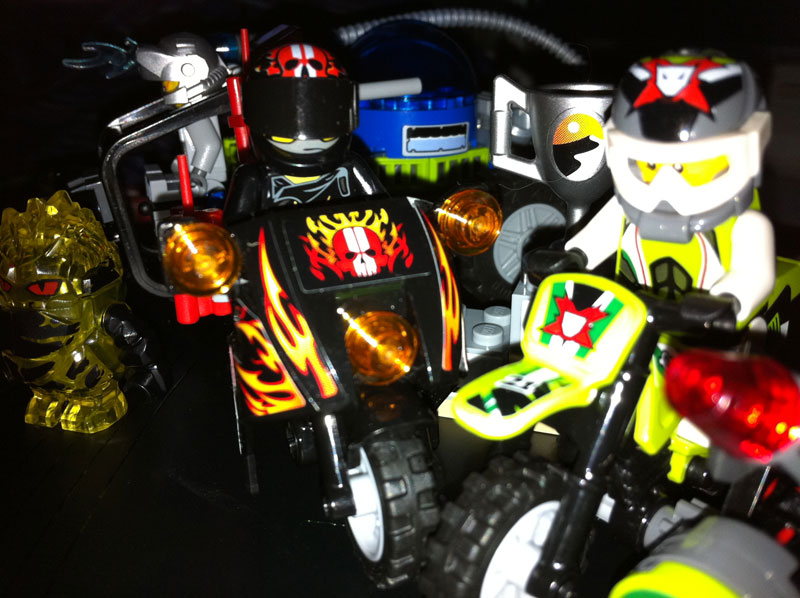 Illustration for article titled LEGO Universe MMO Log Four: Picking Up The Pieces